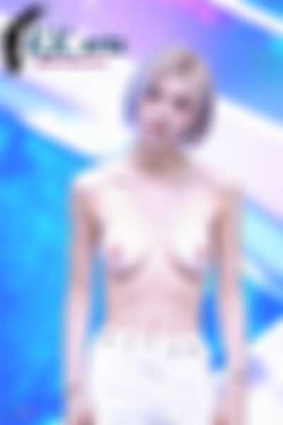 Bae - shows tits on stage