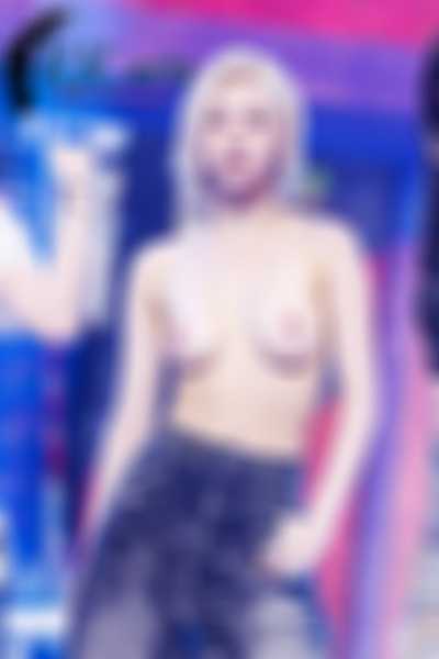 Bae - shows tits