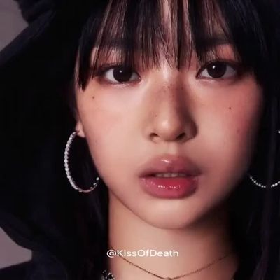 Hanni - cum in mouth