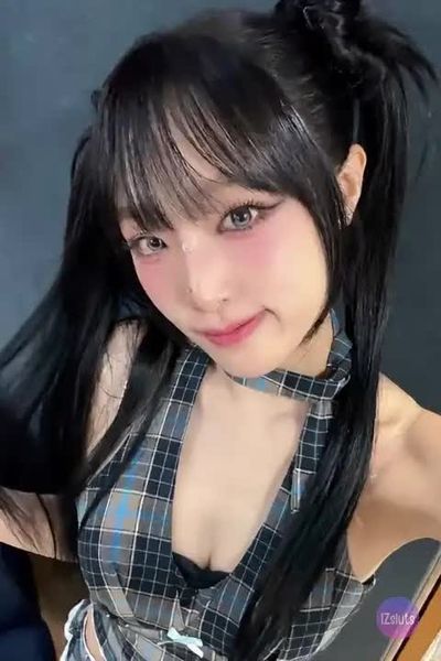 Yena - titjob