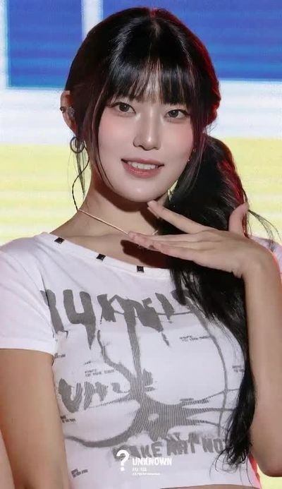 Yel - shows boobs
