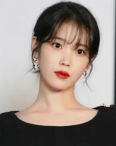IU - sucking cock