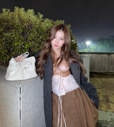 Sana - naked