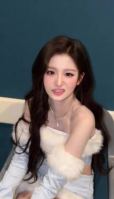 Sullyoon - sucking cock