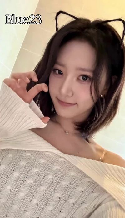 Hwiseo - blowjob