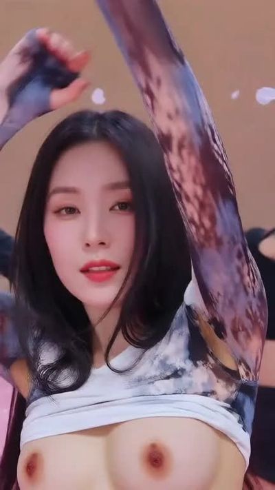 Irene - shows tits