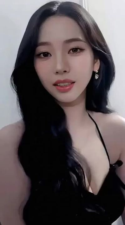 Karina - titjob
