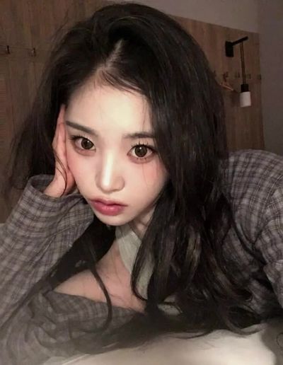 Jiyeon - threesome