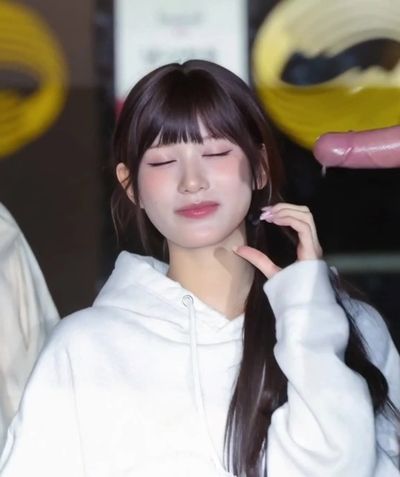 Leeseo - cum in mouth