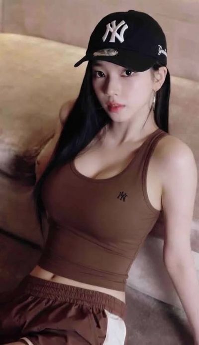 Karina - titjob