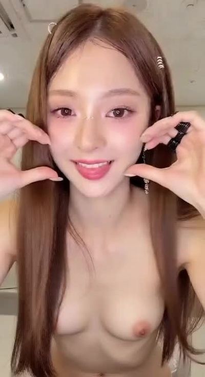 Nagyung - shows tits