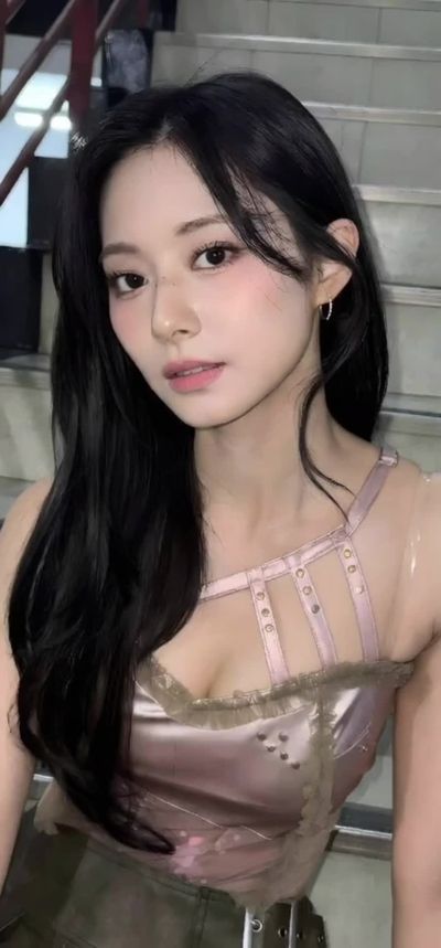 Tzuyu - blowjob