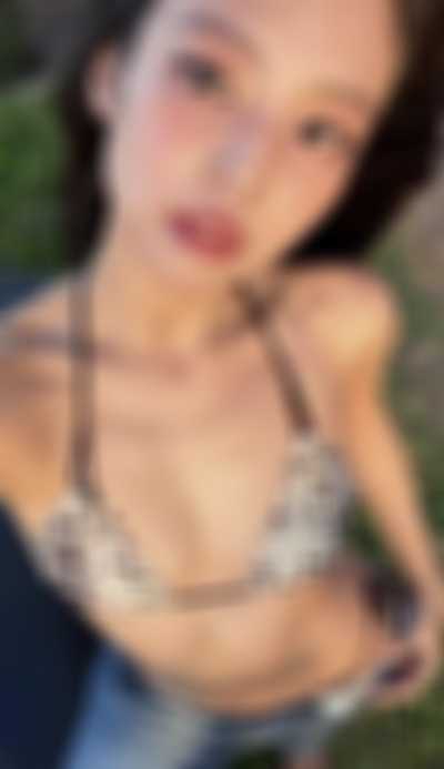 Jennie - pov blowjob