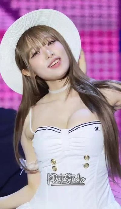 Yena - doggy style