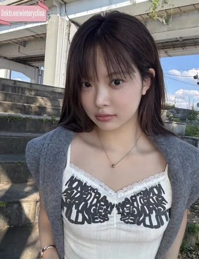 Eunchae - play with pussy