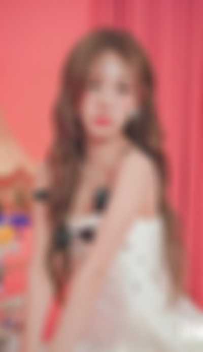 Sarang - shows tits