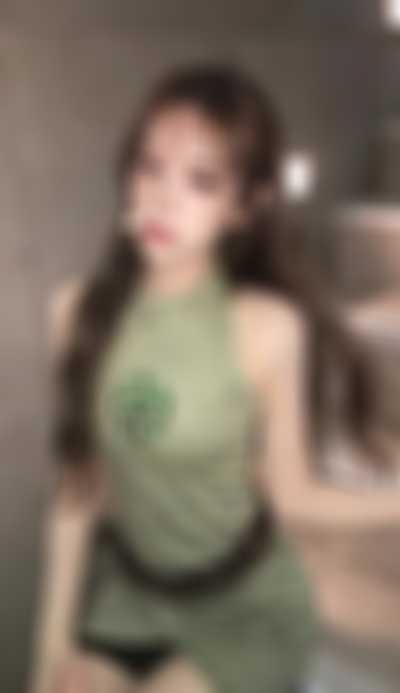 Sarang - shows tits