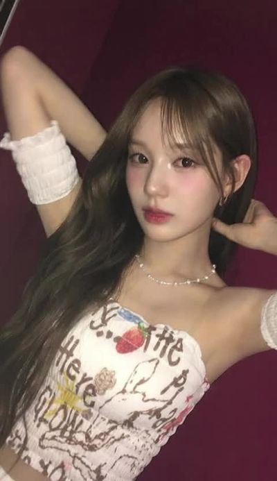Sarang - shows tits