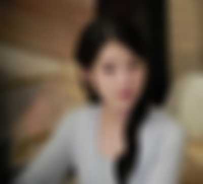 IU - titjob