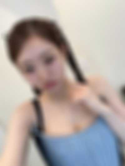 Julie - cum on face