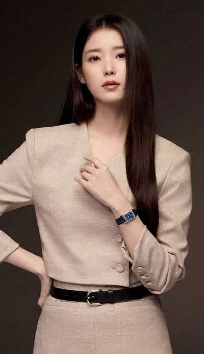 IU - naked