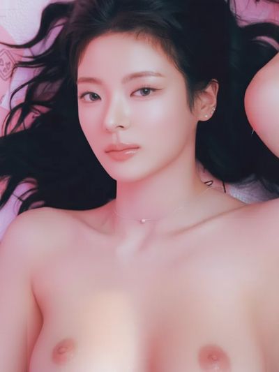 Lia - Naked Pictorial