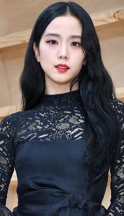 Jisoo - cum on face