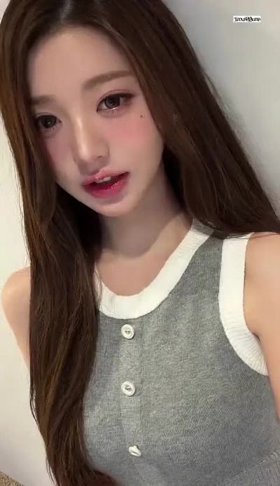 Wonyoung - naked