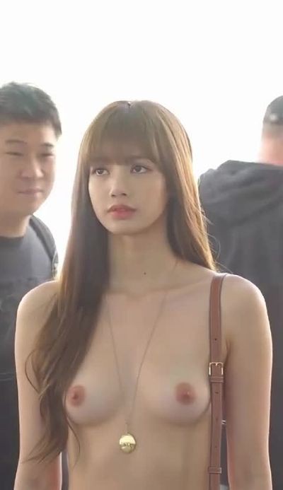 Lisa - shows tits