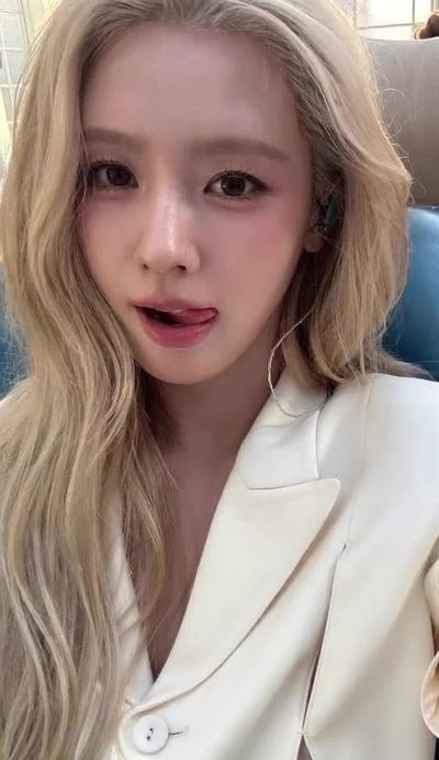 Miyeon - cum on face