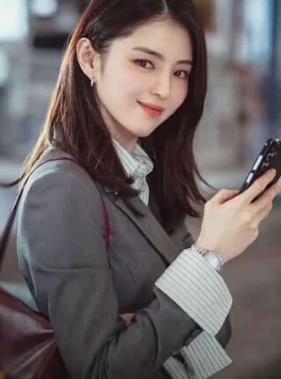 Han So Hee - riding