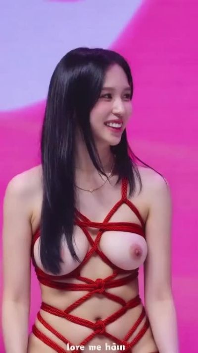 Mina - naked