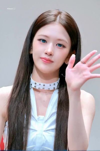 Yujin - doggy style