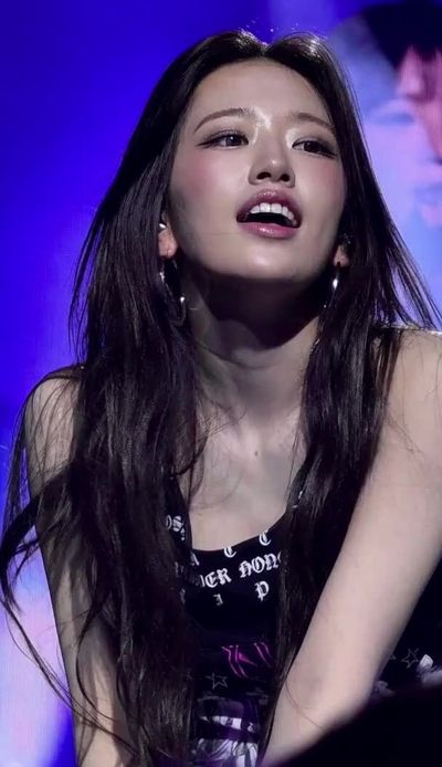 Yujin - cum on face
