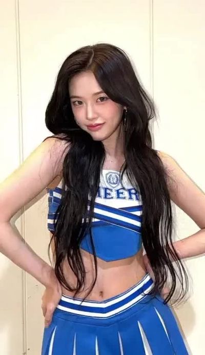 Yujin - naked