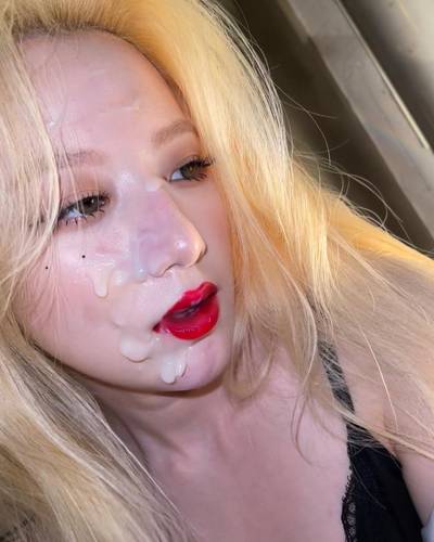 Shuhua - cum on face