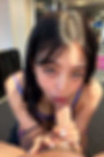 Jihyo - public blowjob