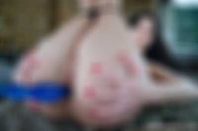 Giselle - using dildo