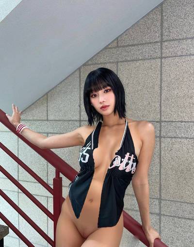 Natty - shaved pussy