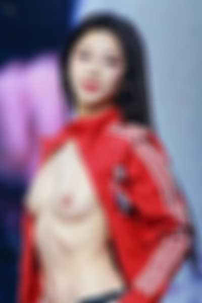 Ruka - shows tits