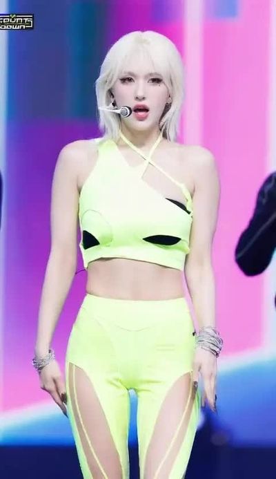Somi - public nude