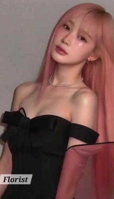 Giselle - shows boobs