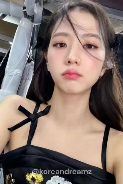 Jisoo - cum on face