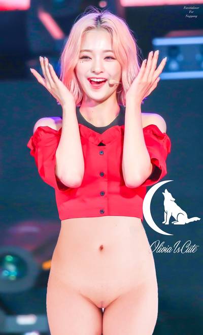 Nagyung - shows pussy