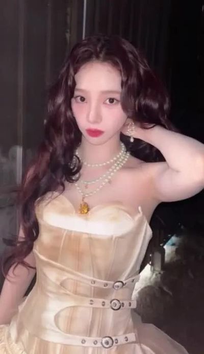 Karina - shows boobs
