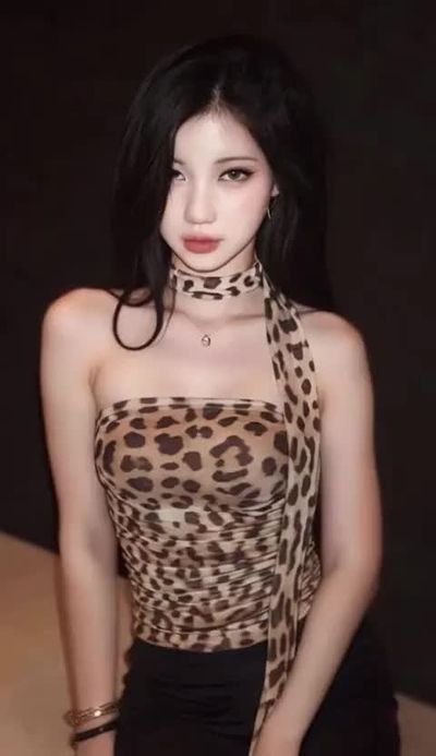 Asa - shows boobs