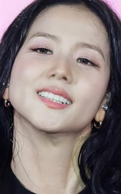 Jisoo - cum on face