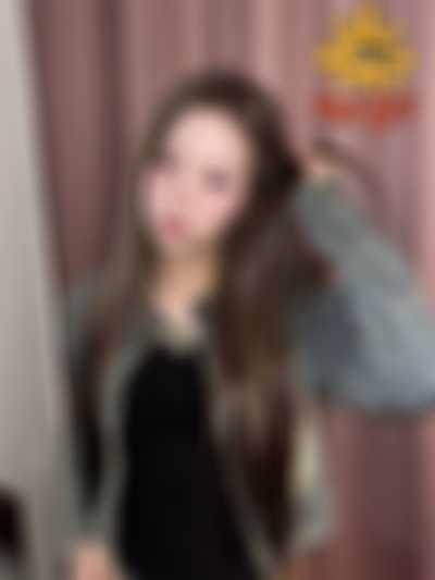 Yujin - shows tits