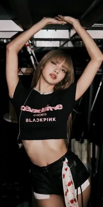Lisa - strip + fucking