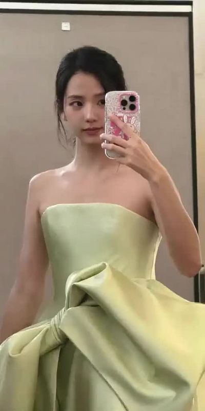 Jisoo - strip + bukkake